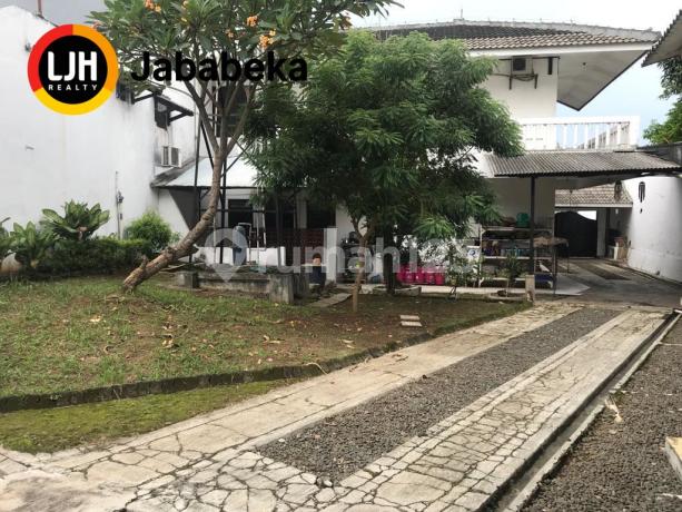 For Sale: AL Jatibening Complex House, Bekasi, Land Only Calculation, Old House.