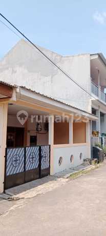 Rumah Dekat Dengan Stasiun Lt 102, 3 Kt , Shm 