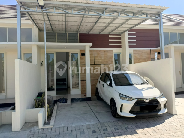 Rumah Nyaman dengan Konsep Minimalis Modern Dekat dengan Medokan, Wonorejo, Tol Waru Juanda, Raya Merr Rumah Nyaman dengan Konsep Minimalis Modern Dekat dengan Medokan, Wonorejo, Tol Waru Juanda, Raya Merr