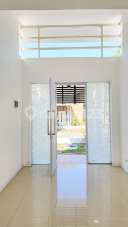 Dijual/Disewakan Rumah Minimalis 2 BR Unfurnish 