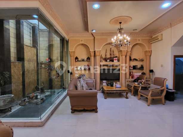 Pantai Indah Kapuk walet indah (Jalan Besar) Hadap Selatan. Desain klasik Bangunan kontraktor Luas tanah 9x20. 4+1 Kamar tidur 4+1 kamar mandi/wc HADAP SELATAN Luas bangunan 380m2 full marmer slab. SERTIFIKAT HAK MILIK SEMI FURNISH HARGA 7M NEGO Pantai Indah Kapuk walet indah (Jalan Besar) Hadap Selatan. Desain klasik Bangunan kontraktor Luas tanah 9x20. 4+1 Kamar tidur 4+1 kamar mandi/wc HADAP SELATAN Luas bangunan 380m2 full marmer slab. SERTIFIKAT HAK MILIK SEMI FURNISH HARGA 7M NEGO