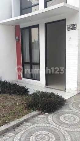 Di Jual Rumah Minimalis Rapi di Panorama Sepatan Sepatan Tanggerang Block C4 Luas Tanah 84 M2 Luas Bangunan 70 M2 Kondisi Siap Pakai Kamar Tidur 2 Kamar Mandi 1 Carpot 1 Sertifikat SHM Harga 500 Juta Nego