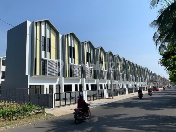 Ruko Freeppn Prima Harapan Regency Adjacent to Summarecon Bekasi Most Popular