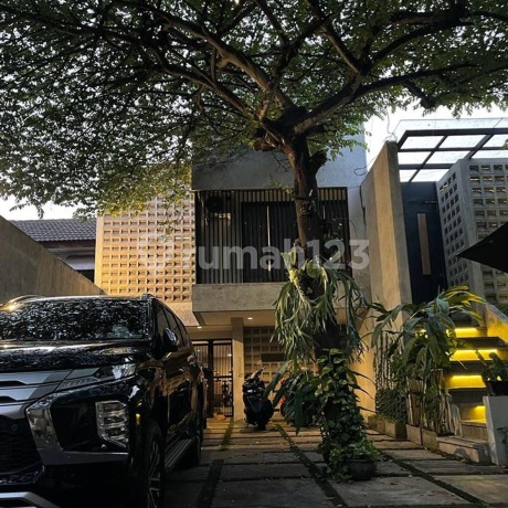 Dijual Rumah 2 Lantai Konsep Villa  Dalam Kawasan Elit, Nempel Scbd, Nempel Akses Jl. Senopati