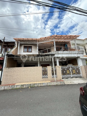 Jual Rumah Lama di Tebet Barat Jakarta Selatan Potensi Investasi Bangun Kost Akses Jalan Lebar