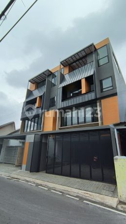 Luxury and Exclusive 4-Story House with Elevator and Private Pool in Kemang, South Jakarta Luxury and Exclusive 4-Story House with Elevator and Private Pool in Kemang, South Jakarta