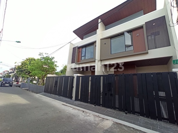 Rumah Keren Mewah Minimalis Lokasi Strategis Dalam Perumahan Dekat Toll Dan Golf Rawamangun Al-azhar Tiptop Rumah Sakit Persahabatan Dan Velodrome Mall Arion [ Kanan ]