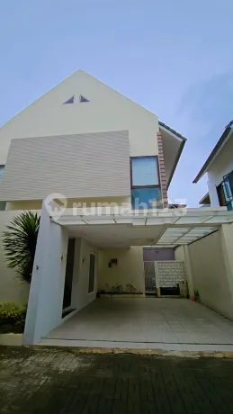 For Sale Fast Comfortable Residence in Private Jagakarsa Cluster | Favorite Location South Jakarta