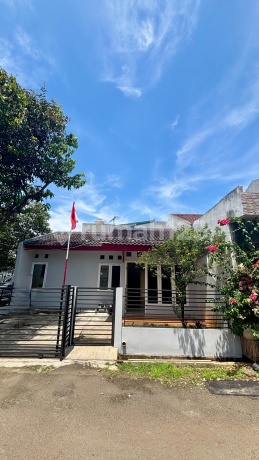 Rumah Mungil Hoek Unfurnished Siap Huni Di Sektor 3 Dalam Komplek