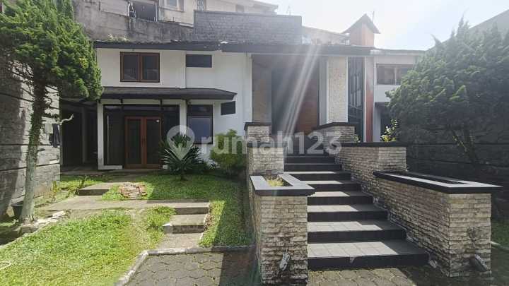 Dijual Rumah Luas dan Bagus di Budisari. Sayap Jl. Setiabudi Bandung Dijual Rumah Luas dan Bagus di Budisari. Sayap Jl. Setiabudi Bandung
