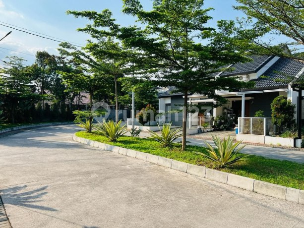 Dijual Rumah Hook di Istana Pasteur. Dekat ke Tol dan Sekolah Trimulya, Rshs, Univ Maranatha