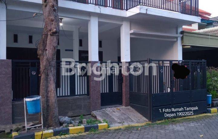 Rumah dua lantai siap huni di GKB 