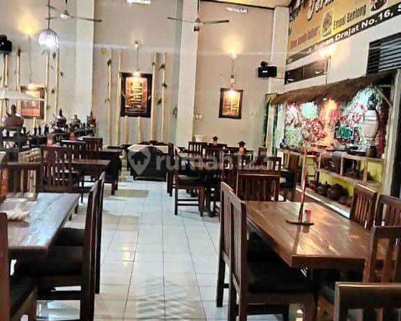 Dijual Ruang Usaha Ex Rumah Makan di Sumber, Cirebon