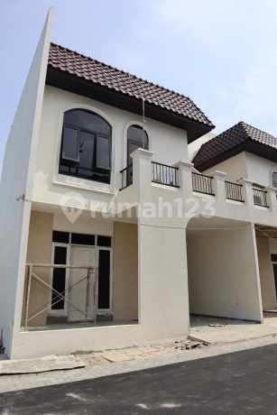 Disewakan Rumah Baru Komplek Ibiza Haus Jalan SM Raja Amplas