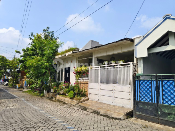 Rumah SHM 1 Lantai Bagus Terawat Wiyung, Surabaya