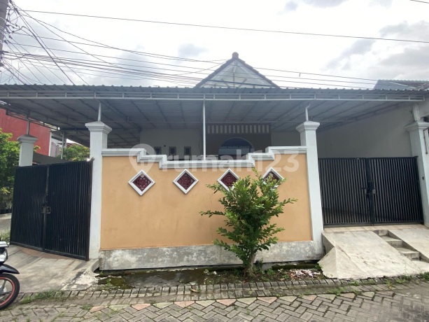 Rumah 1 Lantai Bagus Siap Huni Strategis Puri Indah Sidoarjo Rumah 1 Lantai Bagus Siap Huni Strategis Puri Indah Sidoarjo