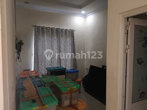 Di Jual Rumah 2Lantai Siap Huni Di Jual Rumah 2Lantai Siap Huni