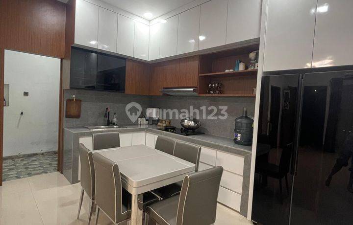Rumah Full Furnish 2 Lantai Di De Diamond Residence Batam Centre