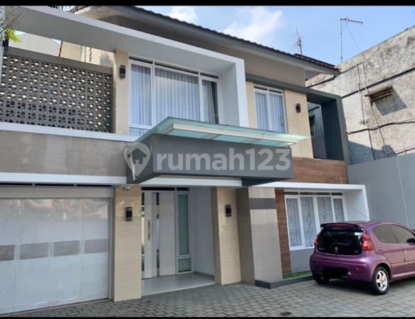 Rumah Baru Lokasi Elite Ciumbuleuit