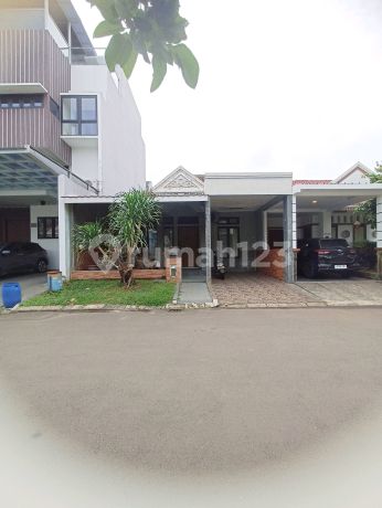 Sell Fast and Cheap House Graha Raya Central Activity Strategic Location Safe Quiet Comfortable Green One Gate System Flood Free SHM South Tangerang