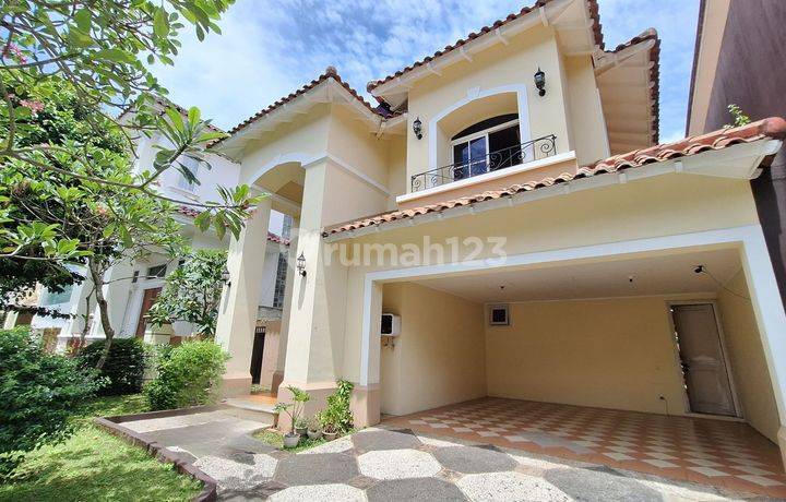 Rumah Murah Luas Di Taman Beverly Golf Karawaci Tangerang