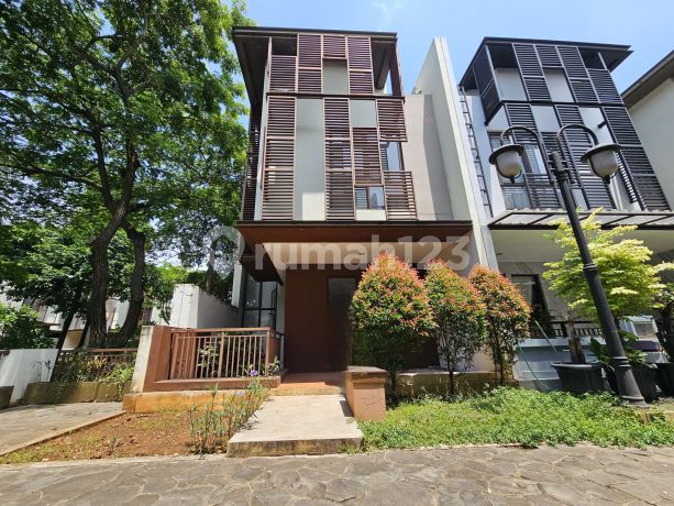 Rumah 3 Lantai Jual Cepet di Cluster Whelford Greenwich Bsd City Rumah 3 Lantai Jual Cepet di Cluster Whelford Greenwich Bsd City