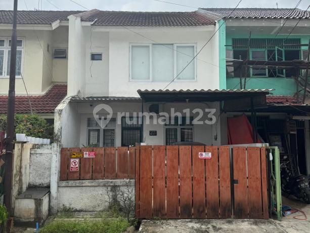 Rumah 3Kt 2 Lantai Semi Furnished dan SHM