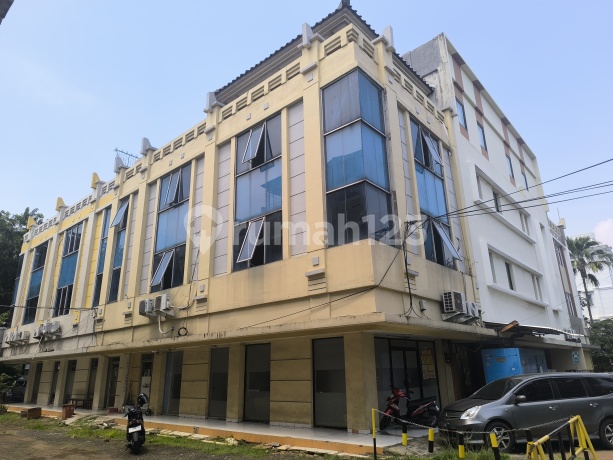 Jual Ruko Hook 3lt. 6x15,6m² Strategis Komplek Taman Mahkota Di Jl.husein Sastranegara ,benda Kota Tangerang Banten