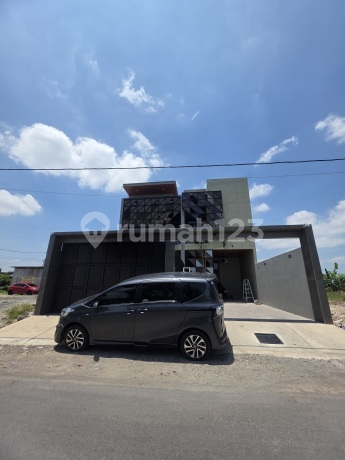 Jual Rumah Modern Minimalis Include Furnish Area Solo Baru 1,99 Milyar Jual Rumah Modern Minimalis Include Furnish Area Solo Baru 1,99 Milyar