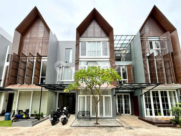 PEJATEN TOWNHOUSE, MODERN JAPANESE ARCHITECTURE, WIDE ACCESS