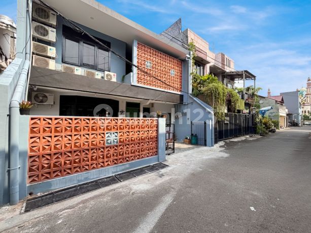 Kost Ekslusif Tebet ( Renovated 2025 ) Akses 2 Mobil Kost Ekslusif Tebet ( Renovated 2025 ) Akses 2 Mobil