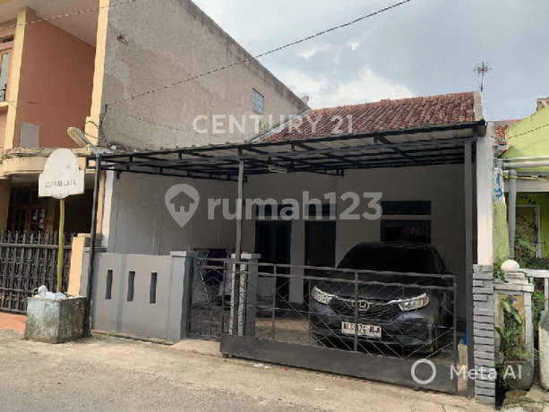 084- For Sale: House in Bumi Asri Mekar Rahayu, TKI Wing, Near Toll Road, Lively Area 084- For Sale: House in Bumi Asri Mekar Rahayu, TKI Wing, Near Toll Road, Lively Area