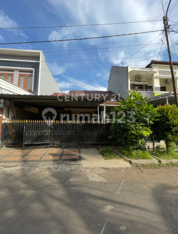 For Sale Ready to Live House in Pelangi Antapani Complex
