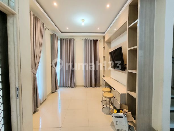 Termurah bisa KPR, Rumah, 2 Lantai, SHM, Siap Huni