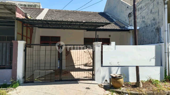 House, 1 Floor, SHM, Near Health Facilities & University House, 1 Floor, SHM, Near Health Facilities & University