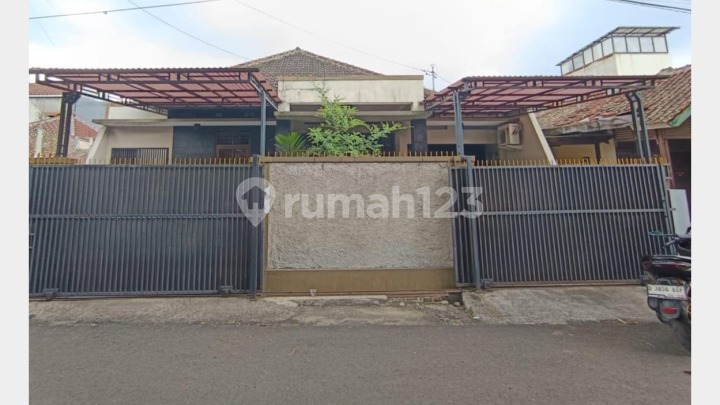 Rumah Arcamanik Endah dekat Griya Arcamanik Strategis Jalan Lebar