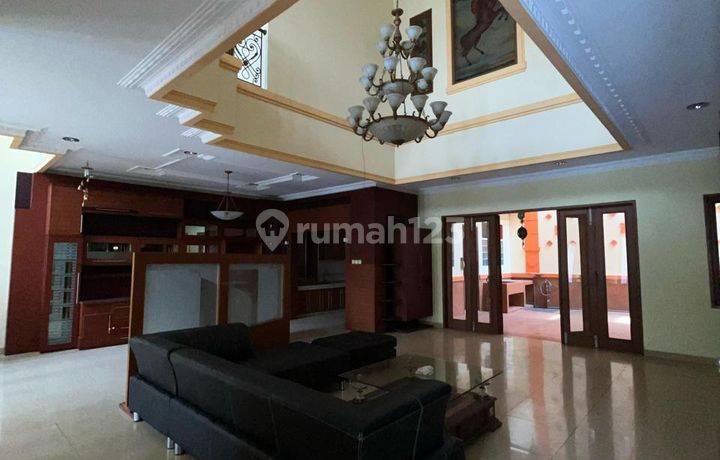 Rumah Besar Mewah Lux di Taman Milenium Regency Pasteur Bandung