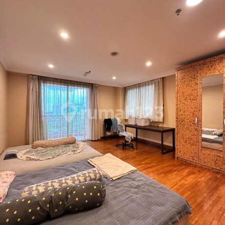 Apartment 3 BR Bagus Semi Furnished di Greenview Pondok Indah Apartment 3 BR Bagus Semi Furnished di Greenview Pondok Indah