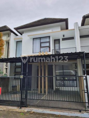 Rumah Dua Lantai Dan Strategis Di Nusa Dua Dekat Pantai 