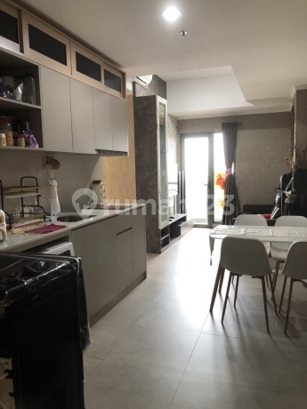 Apartment Menara Jakarta Tower Equinox Posis Hoek 3BR Full Furnished dengan Design Interior View Pool dan JIEXPO Kemayoran Jakarta Pusat