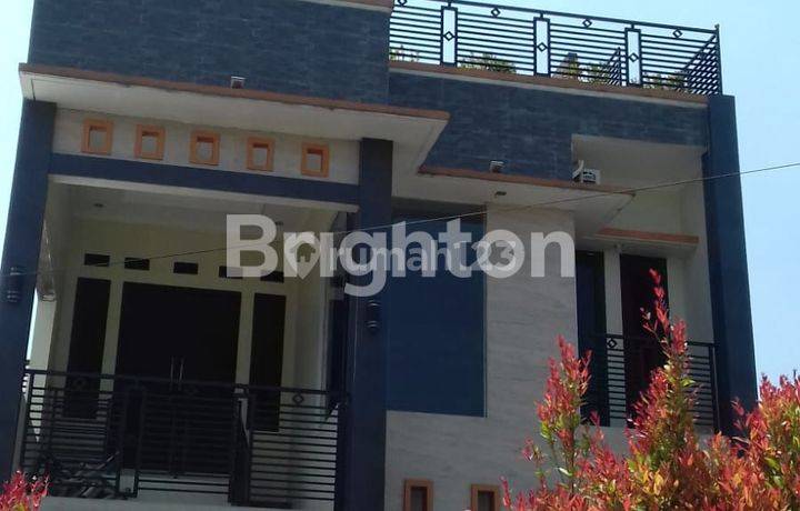 RUMAH MINIMALIS CANTIK 3 LANTAI SIAP HUNI DI GRAND ANTAPANI TOWN HOUSE
