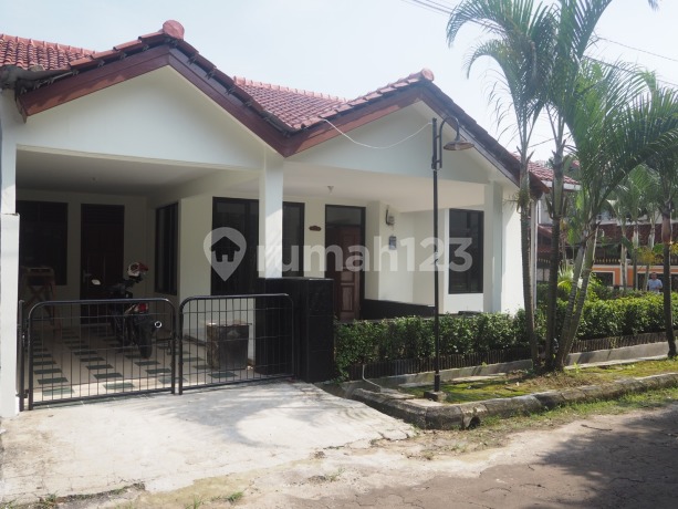 Dijual Rumah Tanah Luas Hoek Dekat Pintu Tol Sawangan Depok Dijual Rumah Tanah Luas Hoek Dekat Pintu Tol Sawangan Depok