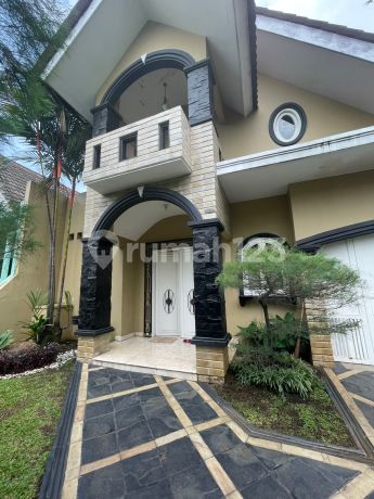 RUMAH CANTIK GIRILOKA BSD, FULL FURNISH, KOLAM RENANG, SHM