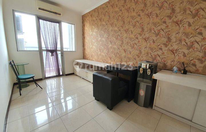 Apartemen 2 BR Menarik dan Nyaman di Maple Sunter, Jakarta Utara