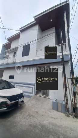 Rumah Menarik dan Terawat di Harapan Indah, Bekasi