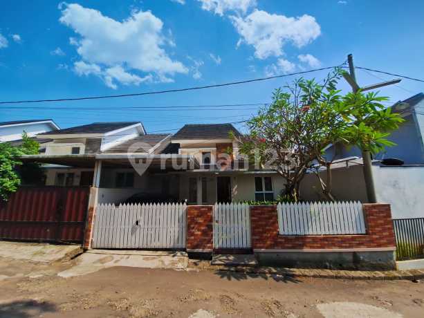 2 Menit ke Tol! Rumah 1 Lantai Cantik & Nyaman,Tinggal Bawa Koper!Cash Only