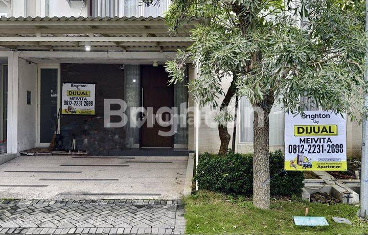 RUMAH PELICAN HILL CITRALAND SURABAYA, SIAP HUNI BELAKANG FULL RENOV COR DEK