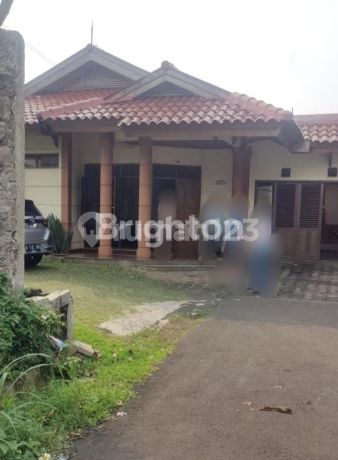 Artistic 2-Story House Special Price with SHM in Cempaka Hijau Complex Bintaro Ciputat Kampung Utan Artistic 2-Story House Special Price with SHM in Cempaka Hijau Complex Bintaro Ciputat Kampung Utan