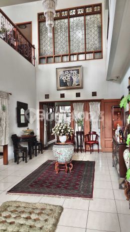 Rumah Mewah Terawat  Harga Spesial di Taman Bougenville Estate Caman Jatibening Pondok Gede akses dekat 2 Pintu Tol 
