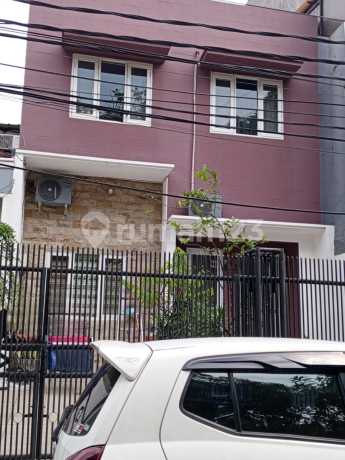 Rumah 2 Lantai Strategis di Gading Ayu Kelapa Gading, Jakarta Utara